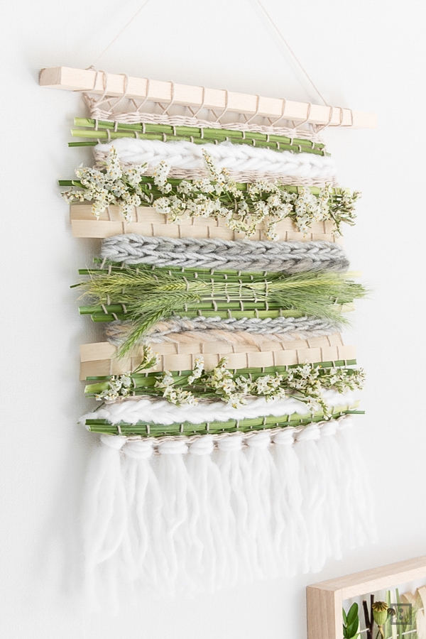 DIY Sommer -sommerlicher handgewebter Boho Wandteppich mit Trockenblumen und Gräsern