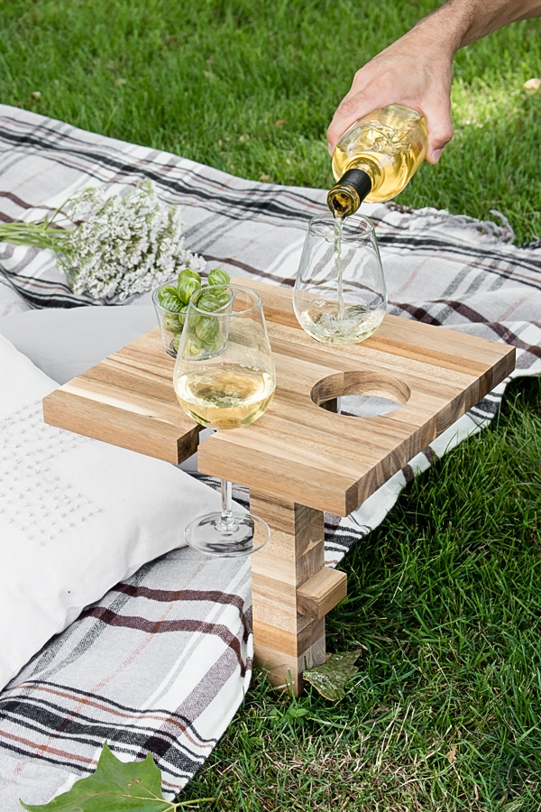 DIY Picknick Tisch Weintisch aus Schneidebrett - Ikea Hack
