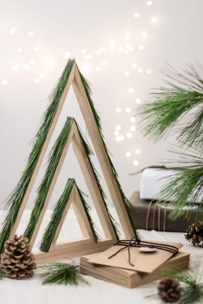 Adventskalender Weihnachtskarten DIY Baum Holz Nadeln skandinavisch Weihnachtsdekoration