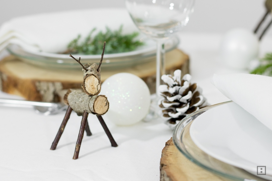 Elche und Rentiere aus Ästen selber basteln DIY Anleitung - Weihnachten natürlich dekorieren