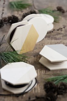 geometrische Spulen aus Holz Schleifenbänder Aufbewahrung DIY Organizer Geschenke verpacken gift wrapping