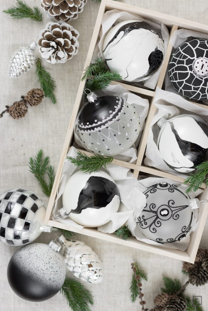Weihnachtskugeln marmorieren skandinavisch Weihnachtsdekoration minimalistisch