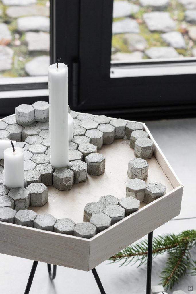 Adventkranz mit Beton als Beistellhocker - DIY Anleitung für einen Kerzenhalter - Weihnachtsdeko skandinavisch minimalistisch