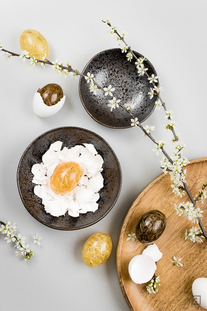 DIY Epoxidharz - Osterei aus Silikonform gießen - gefüllt mit Ostergras - minimalistische Ostern - Resin - Easter - modern Design