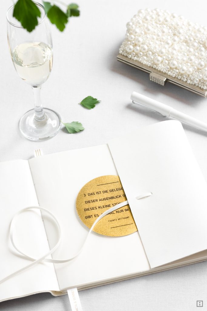 modernes Gästebuch aus Leder selber binden - DIY Idee mit P-touch Cube - Notizbuch Lesezeichen Tagebuch 