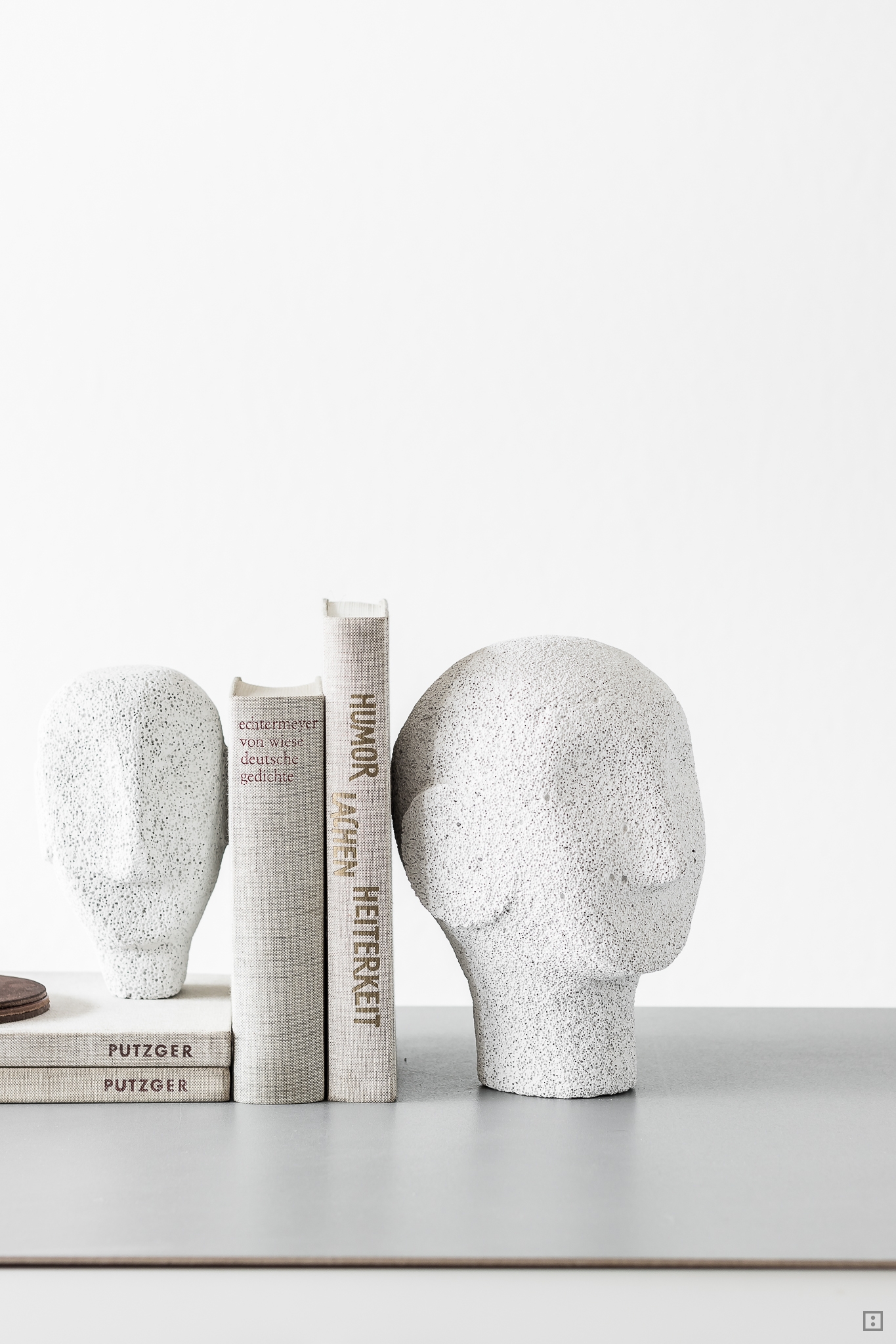 Skulptur aus Porenbeton selber gestalten - Bildhauerei zu Hause - Ideen - Kopf - Büste DIY Dekoration Buchstütze